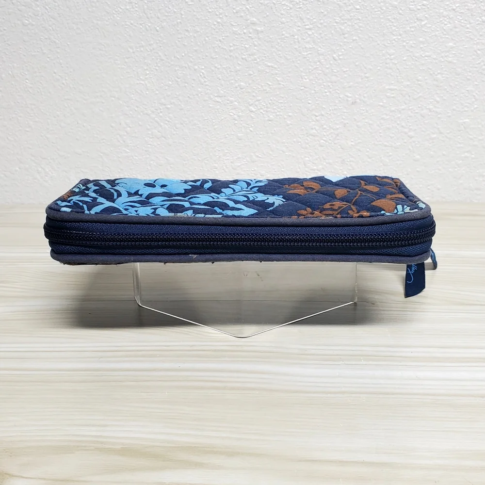 Vera Bradley In Different Shades of Blue | Zip Accordion Wallet Wristlet - Picture 4 of 10